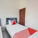 Spot On 92000 3M Kost Dan Homestay