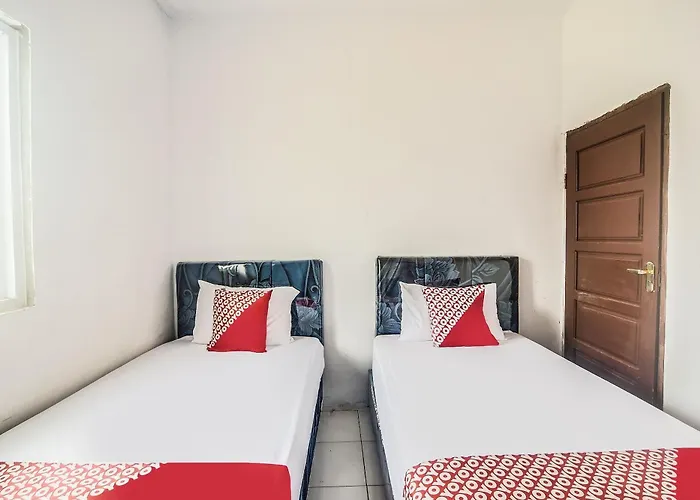 Spot On 92000 3M Kost Dan Homestay