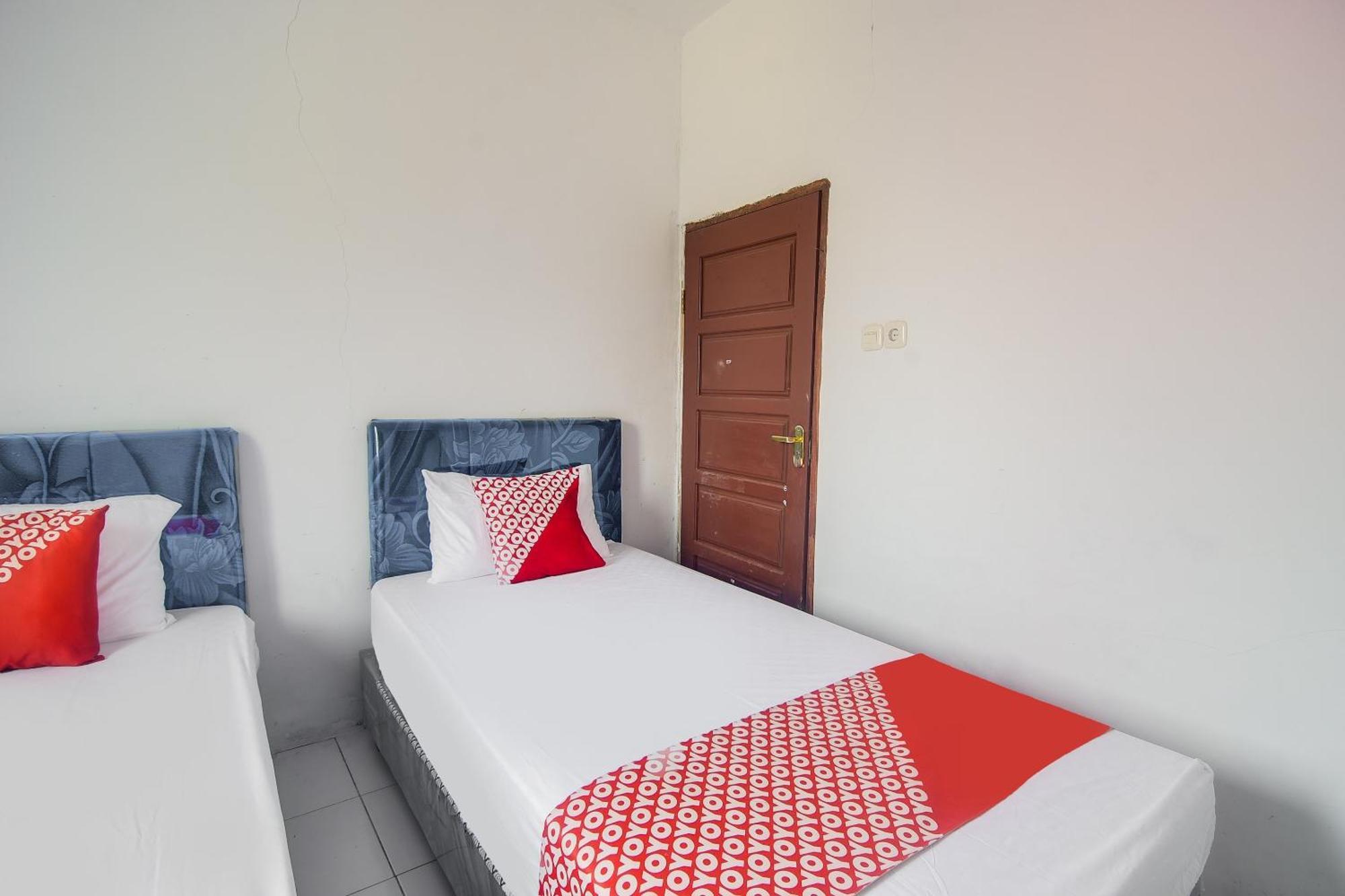 Hotel Spot On 92000 3m Kost Dan 2*