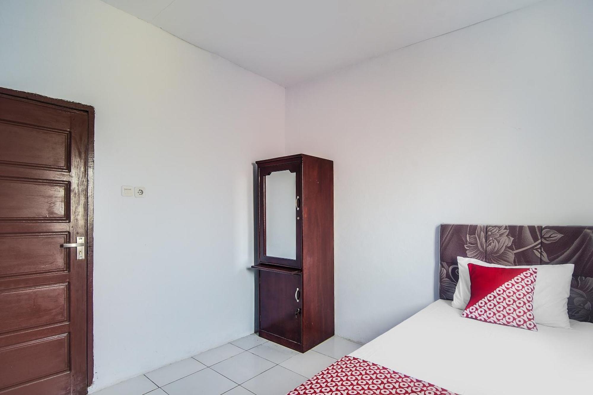 Hotel Spot On 92000 3m Kost Dan Manado